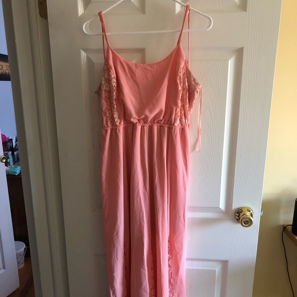 Pink maxi dress with lace details